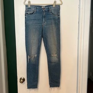 MOTHER high waisted LOOKER with ankle fray